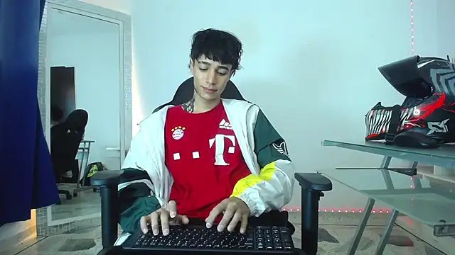 Zacktk7 online show from December 11, 2024, 11:10 pm