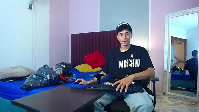 Zacktk7 online show from January 4, 2025, 5:05 am