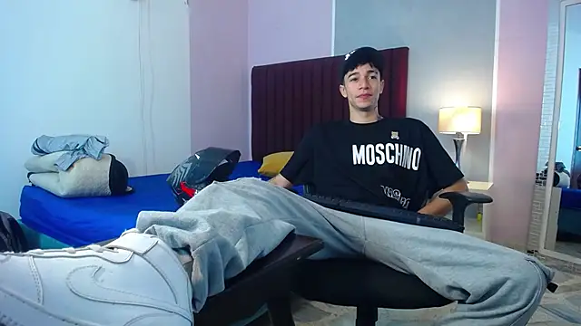 Zacktk7 online show from January 4, 2025, 4:00 pm