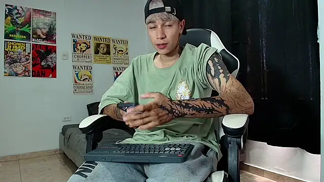 Zacktk7 online show from March 17, 2025, 6:32 pm