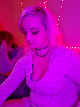 IzanamiNova online show from February 12, 2025, 6:51 am