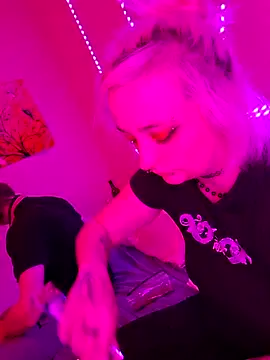 IzanamiNova online show from February 15, 2025, 5:30 am