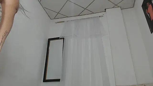 sofi sweet03 online show from January 13, 2026, 11:32 pm