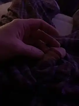 willcumforu online show from January 4, 2025, 4:44 am