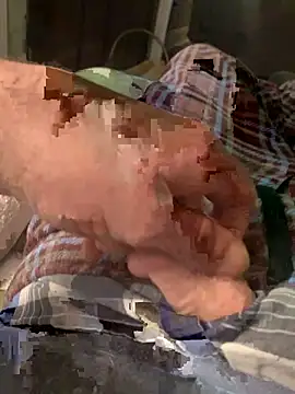 willcumforu online show from February 17, 2025, 4:09 am