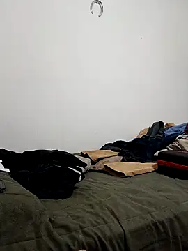 jhonyhot9292 online show from March 18, 2026, 6:38 am