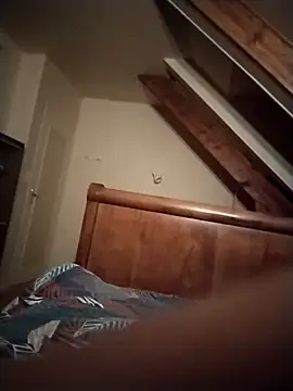 Snapshot of JulesG18 chatting on February 25, 2026, 10:19 pm JulesG18 online show from February 25, 2026, 10:19 pm