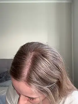 lunawolf21 online show from March 5, 2025, 7:05 am