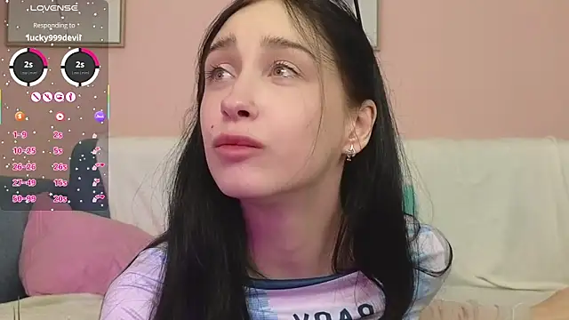 Snapshot of AlicePlayss chatting on February 10, 2025, 1:03 am AlicePlayss online show from February 10, 2025, 1:03 am