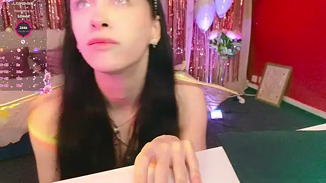 Snapshot of AlicePlayss chatting on February 14, 2025, 4:37 am AlicePlayss online show from February 14, 2025, 4:37 am