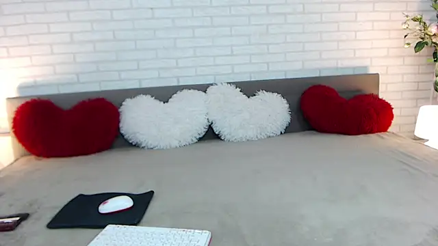 Snapshot of AlicePlayss chatting on September 13, 2025, 9:25 pm AlicePlayss online show from September 13, 2025, 9:25 pm