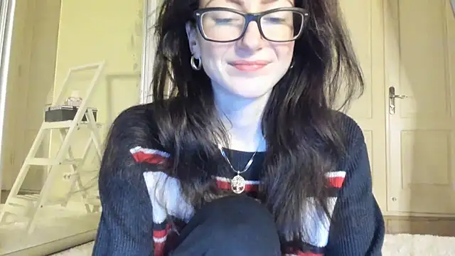 Baby Jewel online show from February 1, 2025, 11:10 am