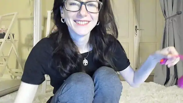 Baby Jewel online show from February 2, 2025, 11:08 am