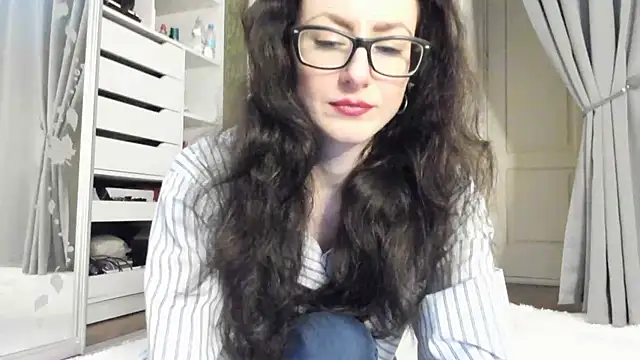 Baby Jewel online show from November 9, 2025, 11:08 am