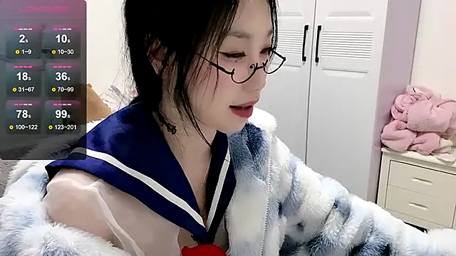 MMiao-66u online show from February 7, 2025, 3:52 pm