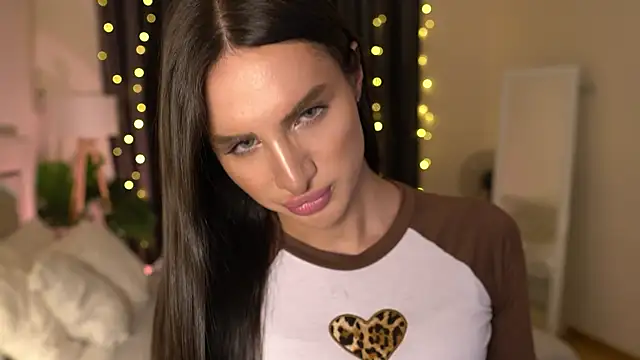 Kim Oberlin  online show from February 26, 2025, 11:52 am