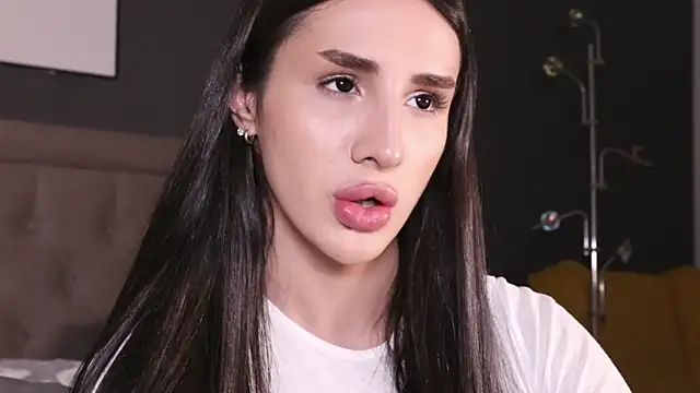 Kim Oberlin  online show from October 2, 2025, 11:50 am