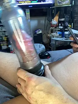 Snapshot of Gilgamesch1704 chatting on October 15, 2025, 7:36 pm Gilgamesch1704 online show from October 15, 2025, 7:36 pm