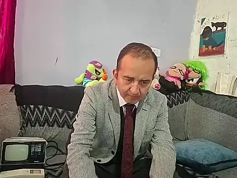 yazforeSolo online show from September 12, 2025, 3:01 pm