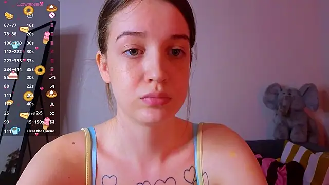 Sweet Evva online show from April 9, 2026, 3:39 pm