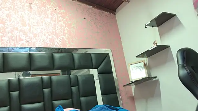 Sofia martiin online show from October 2, 2025, 3:02 am