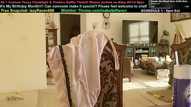IsabelleRaven online show from May 14, 2026, 10:05 pm