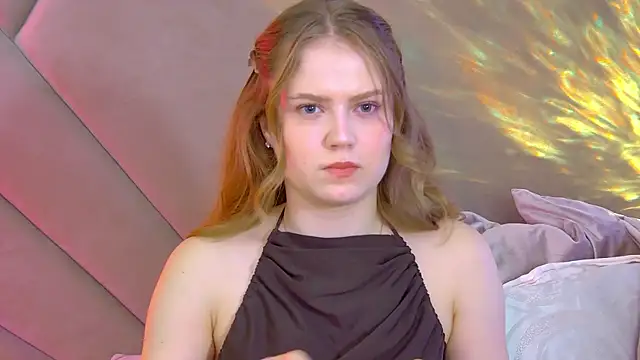 SelinSwarovski online show from November 19, 2025, 5:35 pm