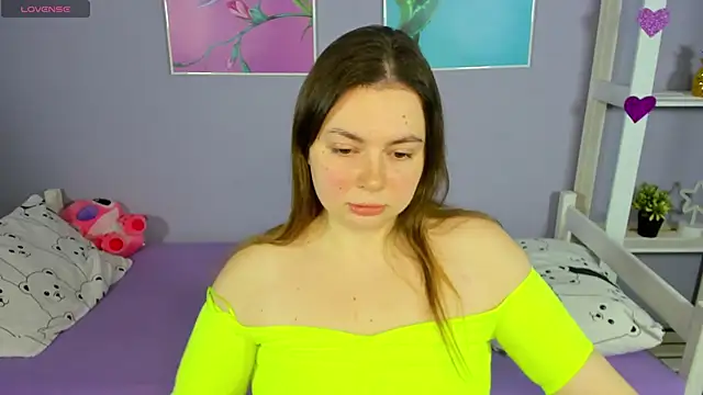 AlisaAnsom online show from December 6, 2024, 8:37 am