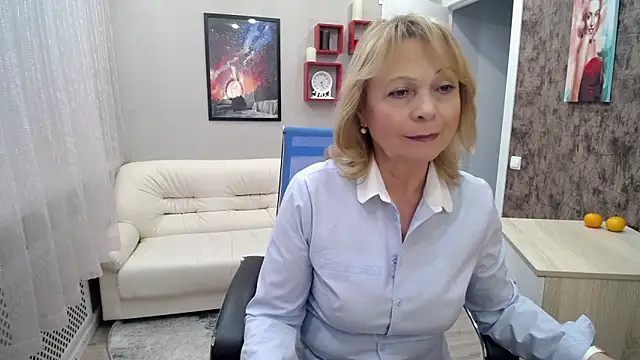 Milla Cutie18 online show from February 4, 2025, 9:28 am