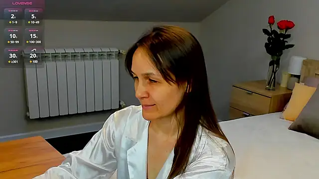 Lillian White online show from February 5, 2025, 8:11 am