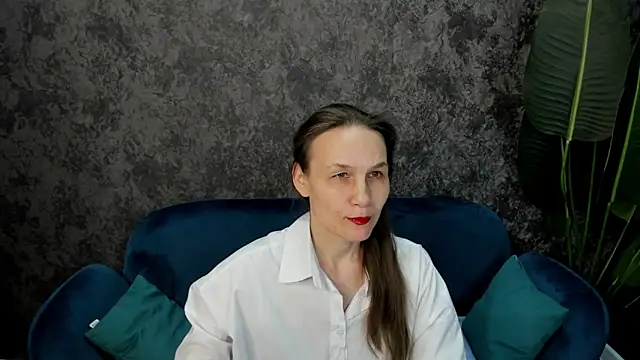 Lillian White online show from March 4, 2025, 1:59 pm