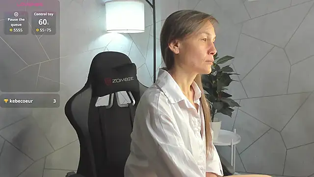 Lillian White online show from September 14, 2025, 12:54 am