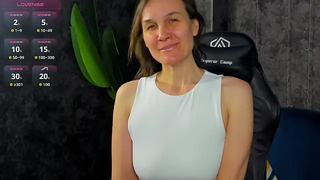 Lillian White online show from April 4, 2026, 1:04 am