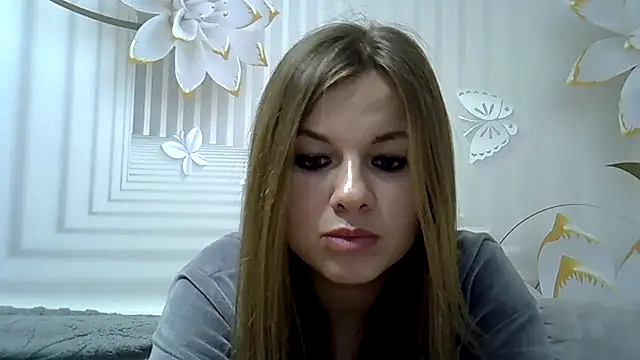 Snapshot of TinaFun4u chatting on December 13, 2024, 4:43 am TinaFun4u online show from December 13, 2024, 4:43 am