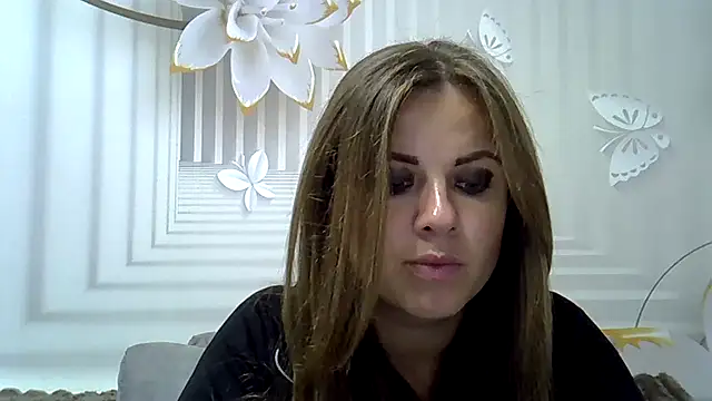 Snapshot of TinaFun4u chatting on October 4, 2025, 7:34 pm TinaFun4u online show from October 4, 2025, 7:34 pm