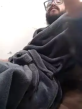 Snapshot of hairyserious chatting on February 28, 2025, 6:20 pm hairyserious online show from February 28, 2025, 6:20 pm