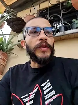 Snapshot of hairyserious chatting on March 6, 2025, 9:42 pm hairyserious online show from March 6, 2025, 9:42 pm