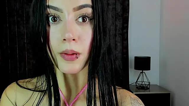 NataGarcia online show from December 10, 2024, 3:33 pm