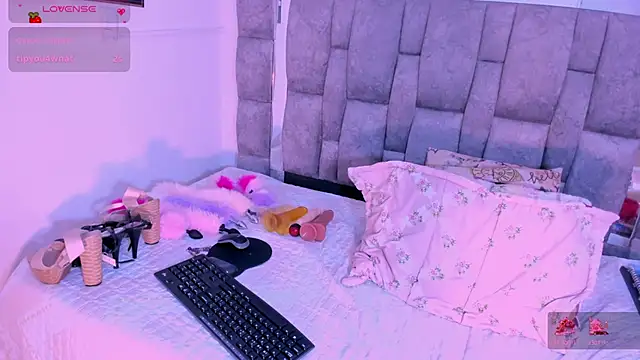 MorganitaX online show from February 19, 2025, 8:20 pm