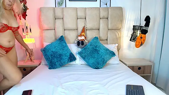 AdharaSmithh online show from October 27, 2025, 7:07 pm