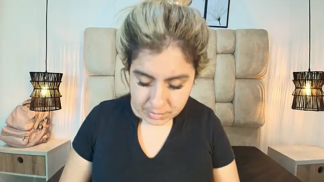AdharaSmithh online show from May 26, 2026, 7:54 pm