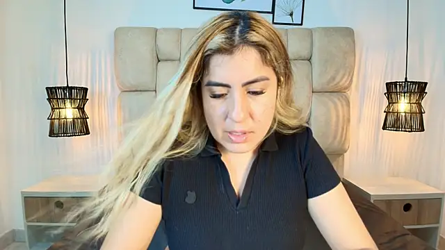 AdharaSmithh online show from June 13, 2026, 10:51 pm