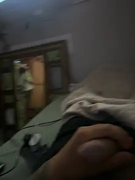 fejduyw1 online show from February 6, 2026, 3:22 am