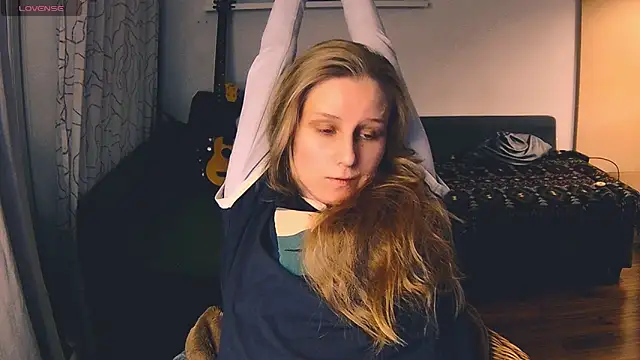 KatiKate online show from December 2, 2024, 4:53 pm