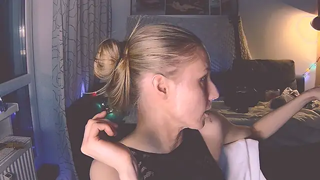 KatiKate online show from December 13, 2024, 12:42 am