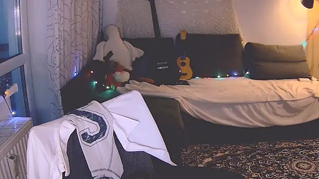 KatiKate online show from December 16, 2024, 1:22 pm