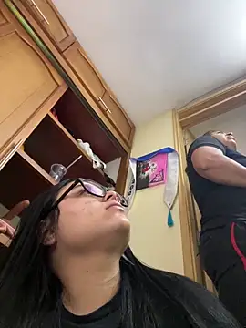 alissonfernandez  online show from February 10, 2026, 11:36 am