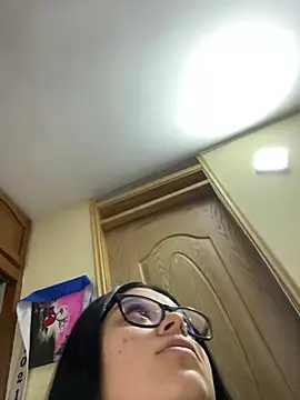 alissonfernandez  online show from February 14, 2026, 11:01 pm