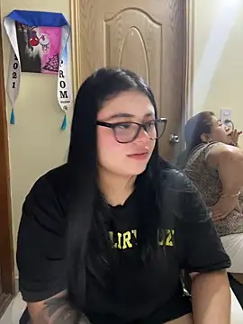 alissonfernandez  online show from February 15, 2026, 6:59 pm