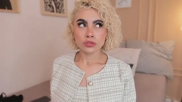 Snapshot of marian_pinzon chatting on February 18, 2026, 7:10 pm marian pinzon online show from February 18, 2026, 7:10 pm